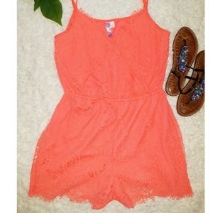 FLASH SALE 3/31-4-1 🧡HOT PEACH Shorts Romper size - L🧡